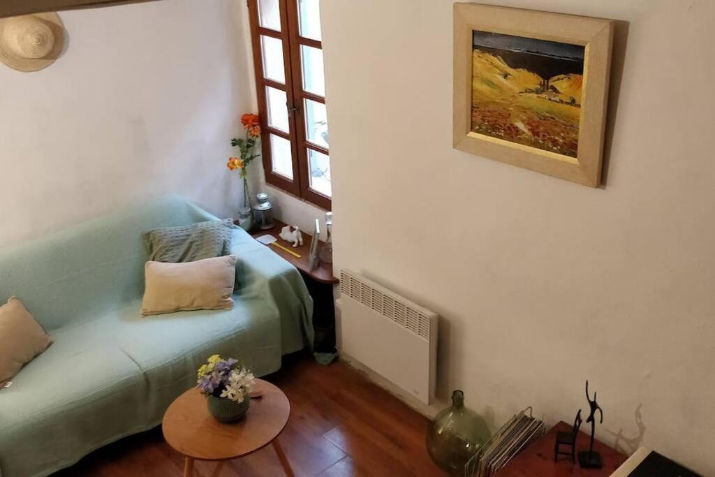 Maisonnette Au Pied Du Mont Ventoux Ste Colombe Bedoin Bagian luar foto